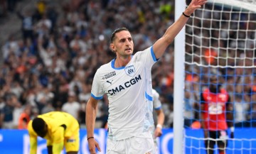 跟队记者：阿莱格里今夏一直想签拉比奥，并在上周日再次强调